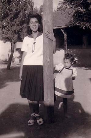 1946 : Marcelle Briesach et Marie-Paule.