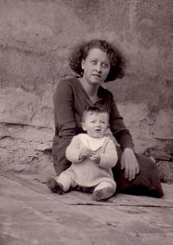 1937 : Aimée MANIVAL épouse CARTA et Lucette MICO